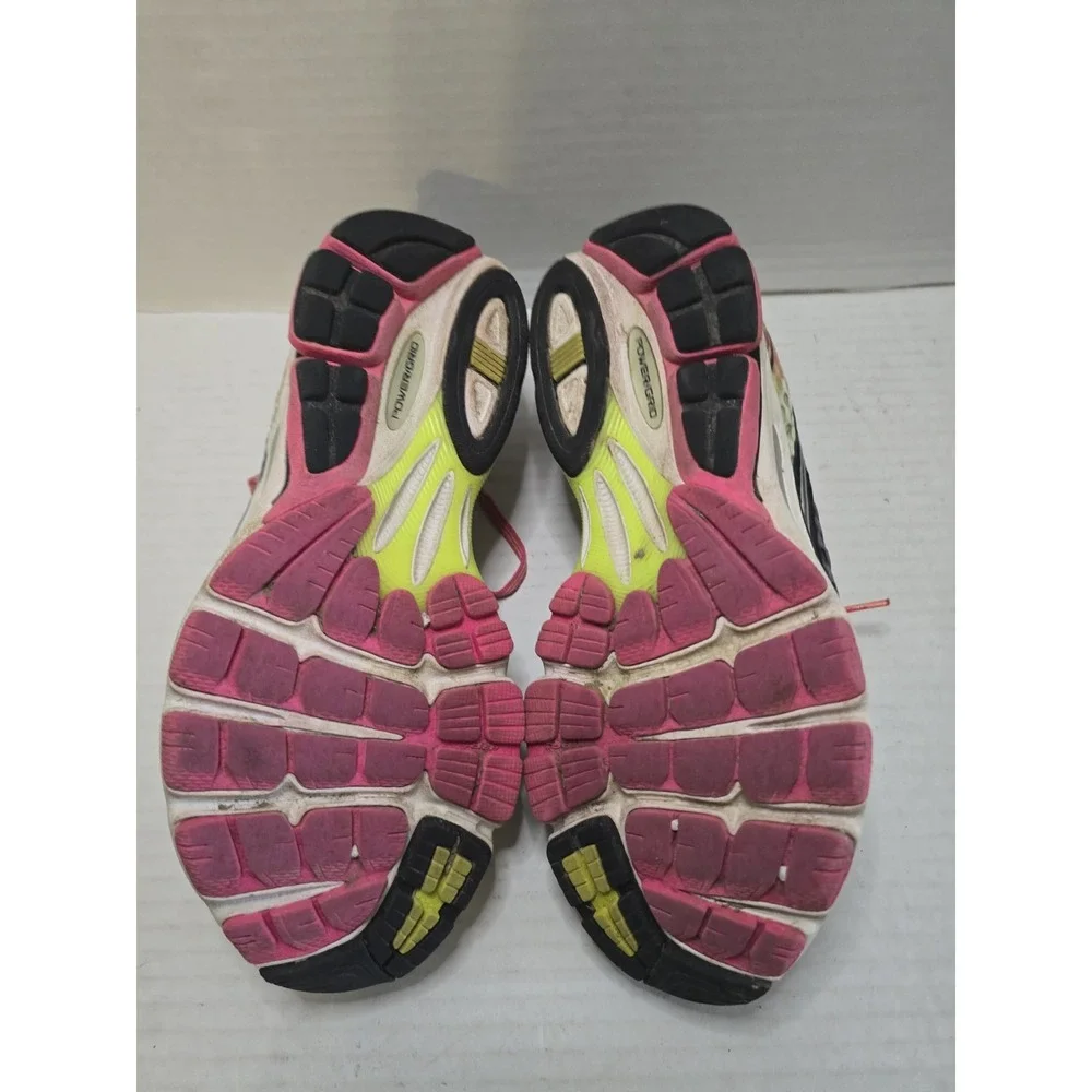 Women Saucony‎ Triump 10